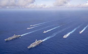 U.S. Navy warships transit the Philippine Sea in formation