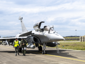 TALIOS targeting pod visible on a Rafale aircraft.